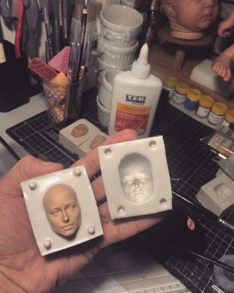 Ref.100-molde rosto feminino completo bipartido já sae com orelhas do molde