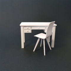 Ref.G010- Miniatura mesa e cadeira escala de tamanho 1:10 - Nanda Regina