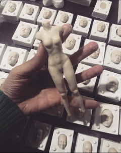 Ref.302-Molde corpo completo feminino com molde cabeça escala 1:6 incluído - comprar online