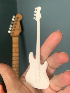 Ref.S001- Miniatura de baixo 12cm (em resina com detalhes fiéis) 1 peça on internet