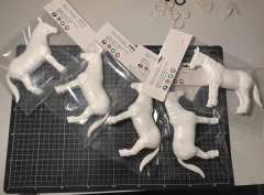 Imagem do Cavalo base para trabalhar com biscuit ou para pintura e uso direto Ref.38