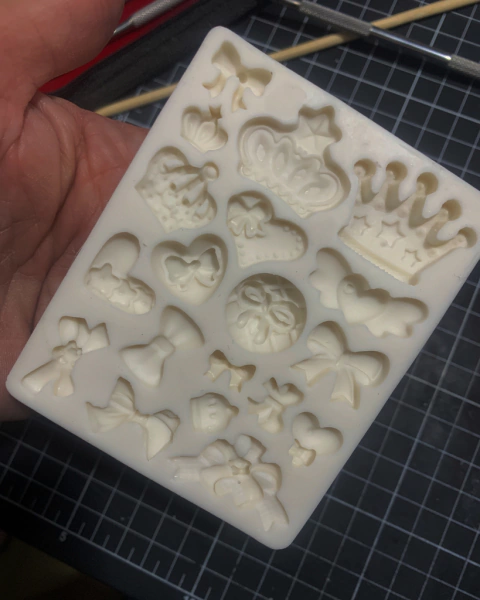 Ref.515 Molde apliques diversos