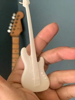 Ref.S001- Miniatura de baixo 12cm (em resina com detalhes fiéis) 1 peça - online store