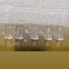 Ref.T090- kit 5 canecos de chopp realista (2cm de altura ) escala 1/6 (5 peças ) na internet