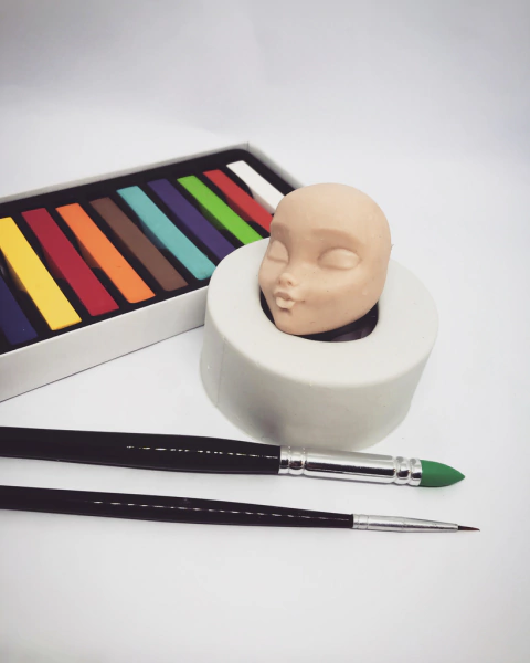 Moldes coleção humaninhos cartoon Rostos Expressões beijinho medida entre 4 a 4,5cm de altura