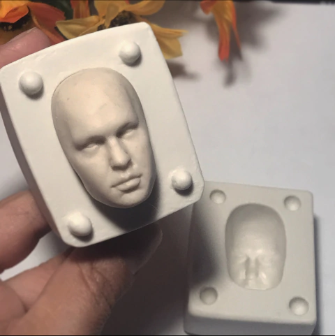 Ref.084-Molde rosto masculino escala 1/6 entre 3,2 a 3,7cm de altura