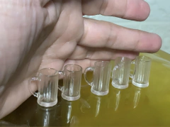 Ref.T090- kit 5 canecos de chopp realista (2cm de altura ) escala 1/6 (5 peças ) - Nanda Regina