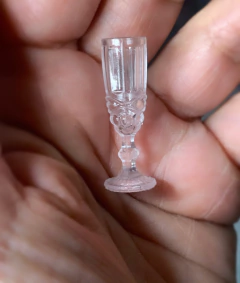 Ref.432021- kit 4 taças champanhe modelo F cor cristal 3cm ( 4 peças ) na internet