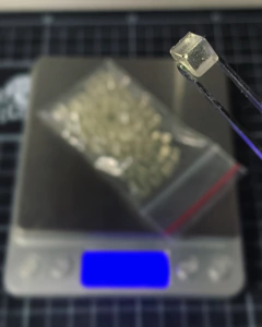 Ref.45609- Molde forminha de gelo realista escala 1/6 com 5 mm ficará cada cubo maciço (Para uso com resinas - Nanda Regina