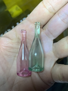 Ref.S208- Kit miniaturas de garrafas de champanhe (4peças) na internet