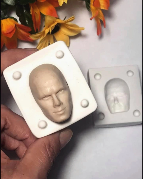 Ref.077-Molde rosto (versão econômica) SOMENTE PARTE DA FRENTE