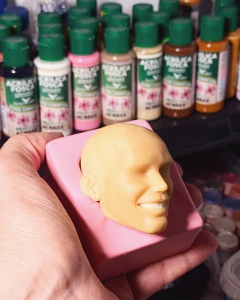 Ref.450- Molde rosto masculino parte única, área dos olhos sem marcações, fica livre para pinturas e técnicas em geral 5cm on internet