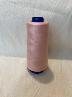 Hilo de poliéster rosa bebe. Cono x 2000 mt