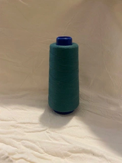 Hilo de poliéster turquesa 6. Cono x 2000 mt