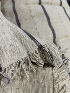 Manta Tejida de Hilo Natural raya Gris 1.70 de ancho