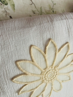 Aplique Flor Tul Bordado Natural - comprar online