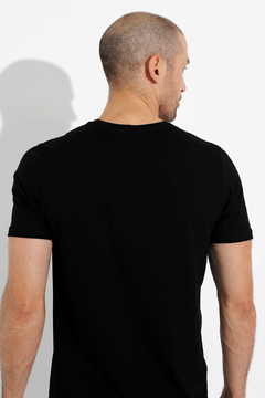 Remera Regular Fit - Algodón Liso - Negro - tienda online