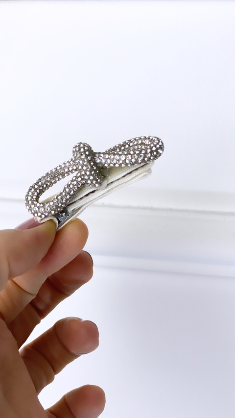 Laço micro infinito tubo de strass