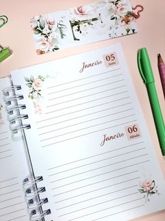 Agenda 2025 2 dias Floral Rosa tamanho A5 na internet