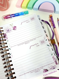 Agenda 2025 2 dias Floral Violeta tamanho A5 na internet