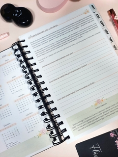 Imagem do Agenda Cristã e Devocional 2025 2 dias tamanho A5