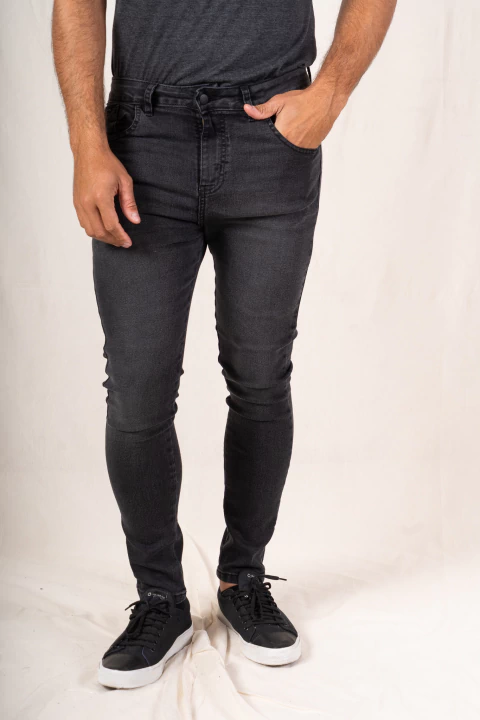 JEAN KURT SKINNY BLACK BIO CEP ESS 003 - comprar online