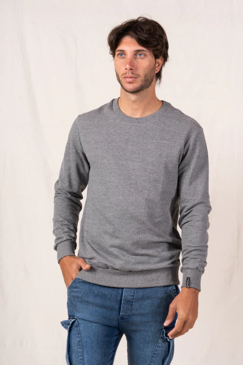 BUZO BOSTON RUSTICO GRIS BORDADO ICON - comprar online