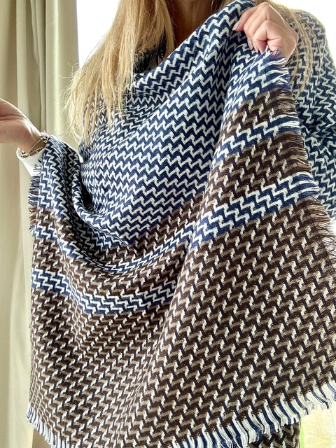Bufandon textil azul y habano