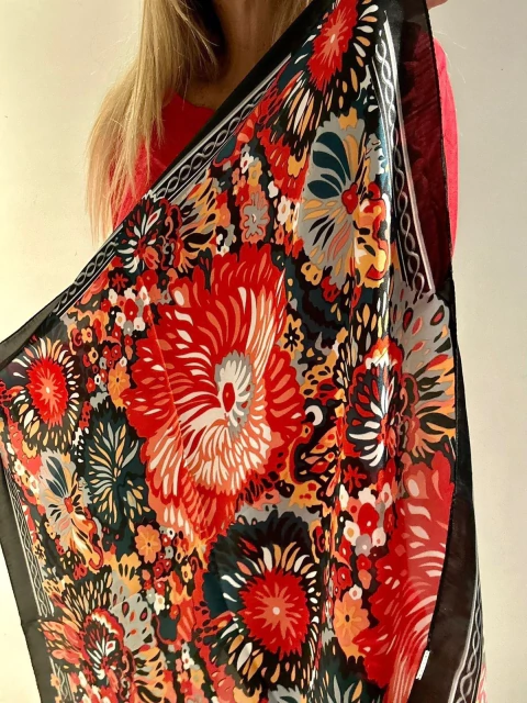 Pañuelo de seda estampado A