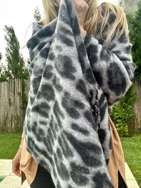 Bufandon de lana espumoso print en tonos grises
