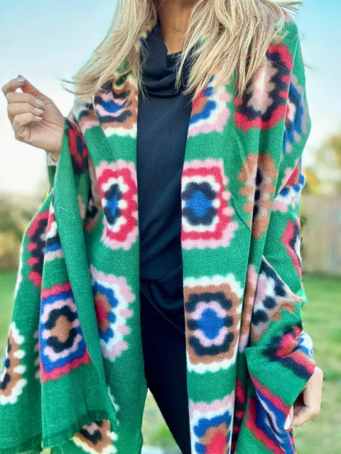 Bufandon Formas de lana Verde