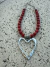 Collar de perlas con Corazón bordó - Andra Urgat