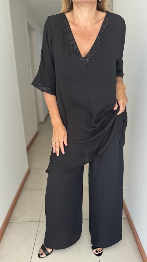 Tunica Greta de gasa con lentejuelas negra