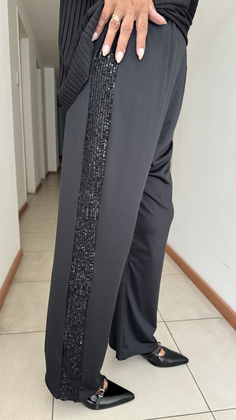 Palazo de seda fria negro con lentejuelas negras