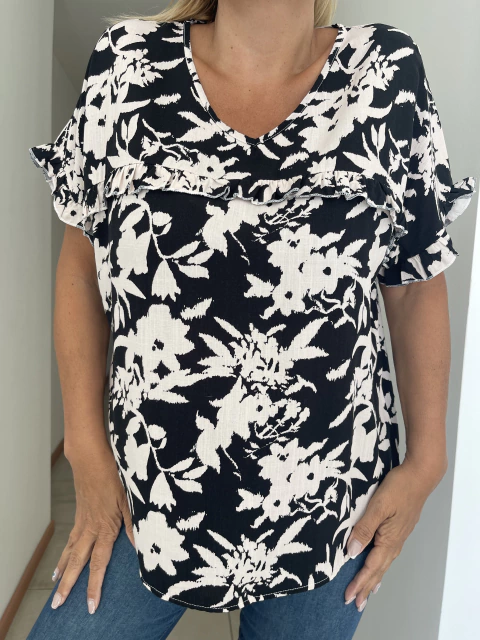 Blusa Isi de lino estampado con fondo negro