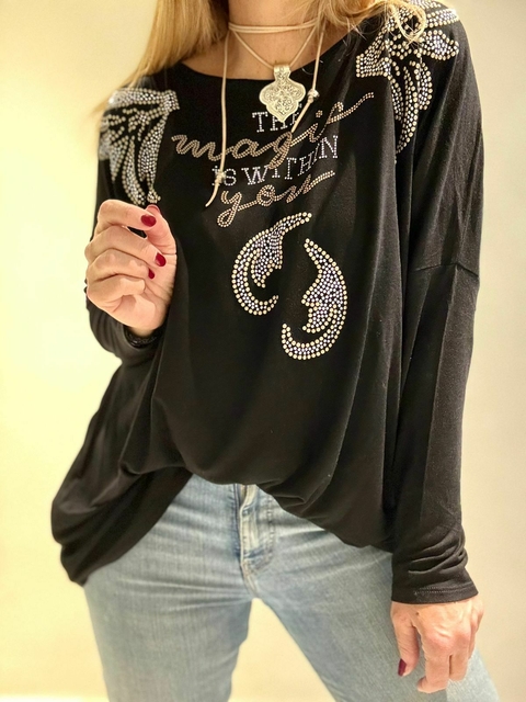 Corbatero gamuzado con dije