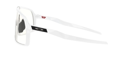 Oakley 0OO9406 54 SUTRO CLEAR POLISHED WHITE - NEA.VISIÓN