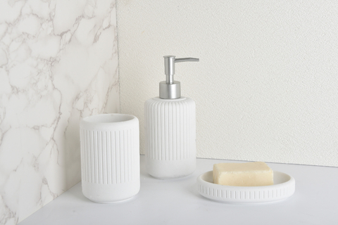 Set de Baño 100% Poliresina, marca La Bastilla® Neo | Diseño Tianjín