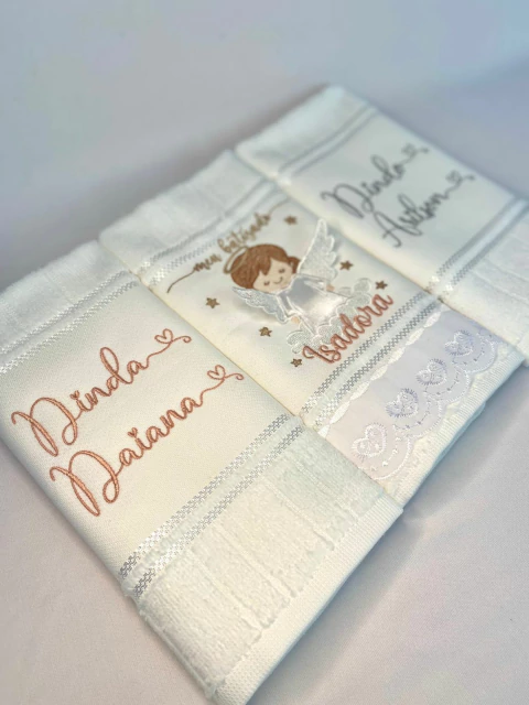Trio de toalhas para batismo - comprar online