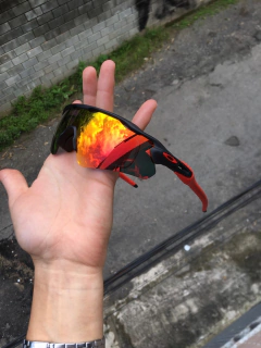 Radar Ev - Preta e Vermelha- Lente Vermelha - comprar online