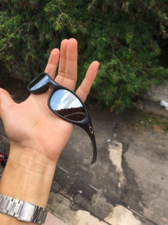 Minute Preta espelhada