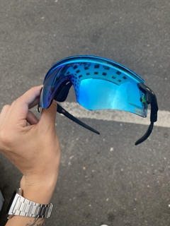 Kato preta lente azul claro - comprar online