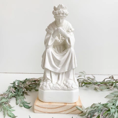 Nossa Senhora de La Salete - sentada