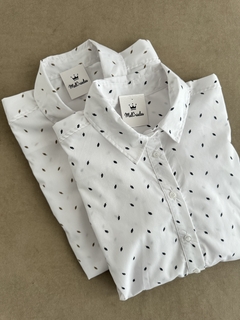 CAMISA HOJITAS