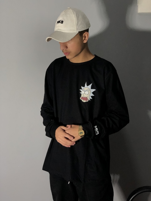 CAMISETA MANGA LONGA RICK MORTY ''RICK CHEST''