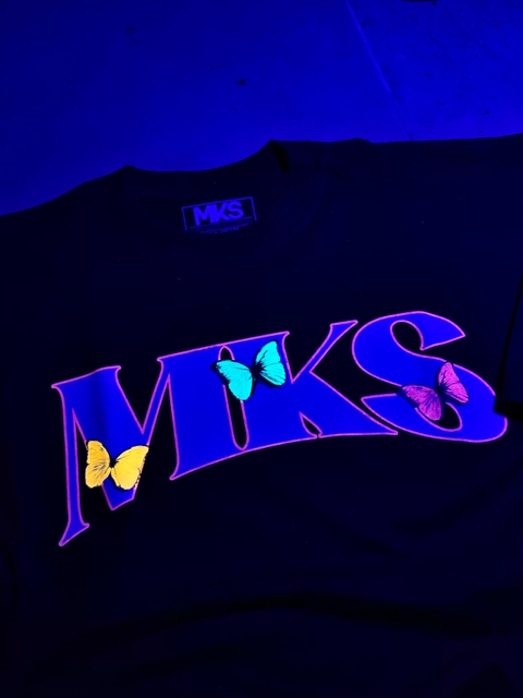 CAMISETA OVERSIZED PREMIUM MKS - TRIPPIN MKS BORBOLETA '' FLUORESCENTE UV ''