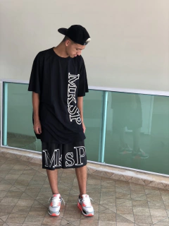 CONJUNTO CAMISETA E SHORTS MK SP - MKS