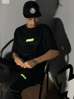 Imagem do CAMISETA MKS RUNNER LOGO FLORESCENTE