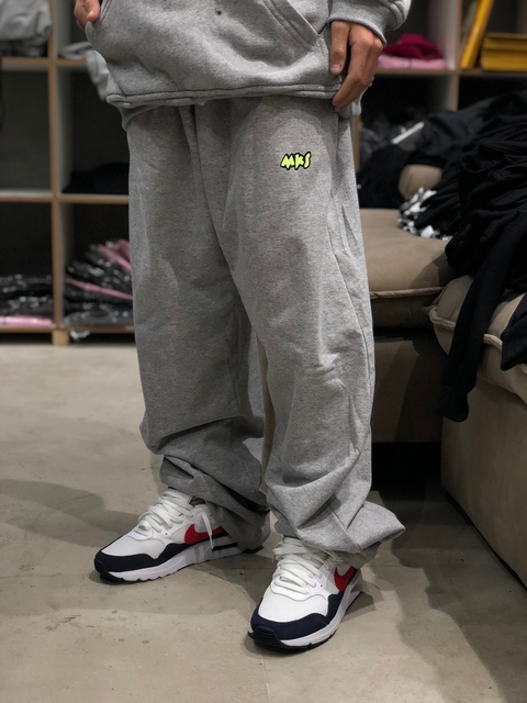 CALÇA MOLETOM GLOW IN THE DARK - MKS (BRILHA NO ESCURO)