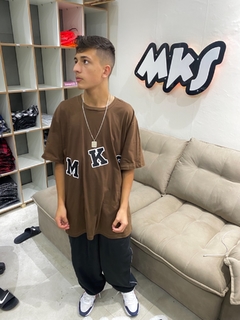 CAMISETA MKS MESS “ DESORGANIZAÇÃO “